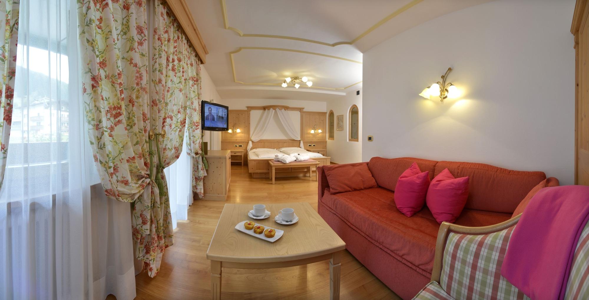Hotel B&B Andreas Canazei Exterior photo